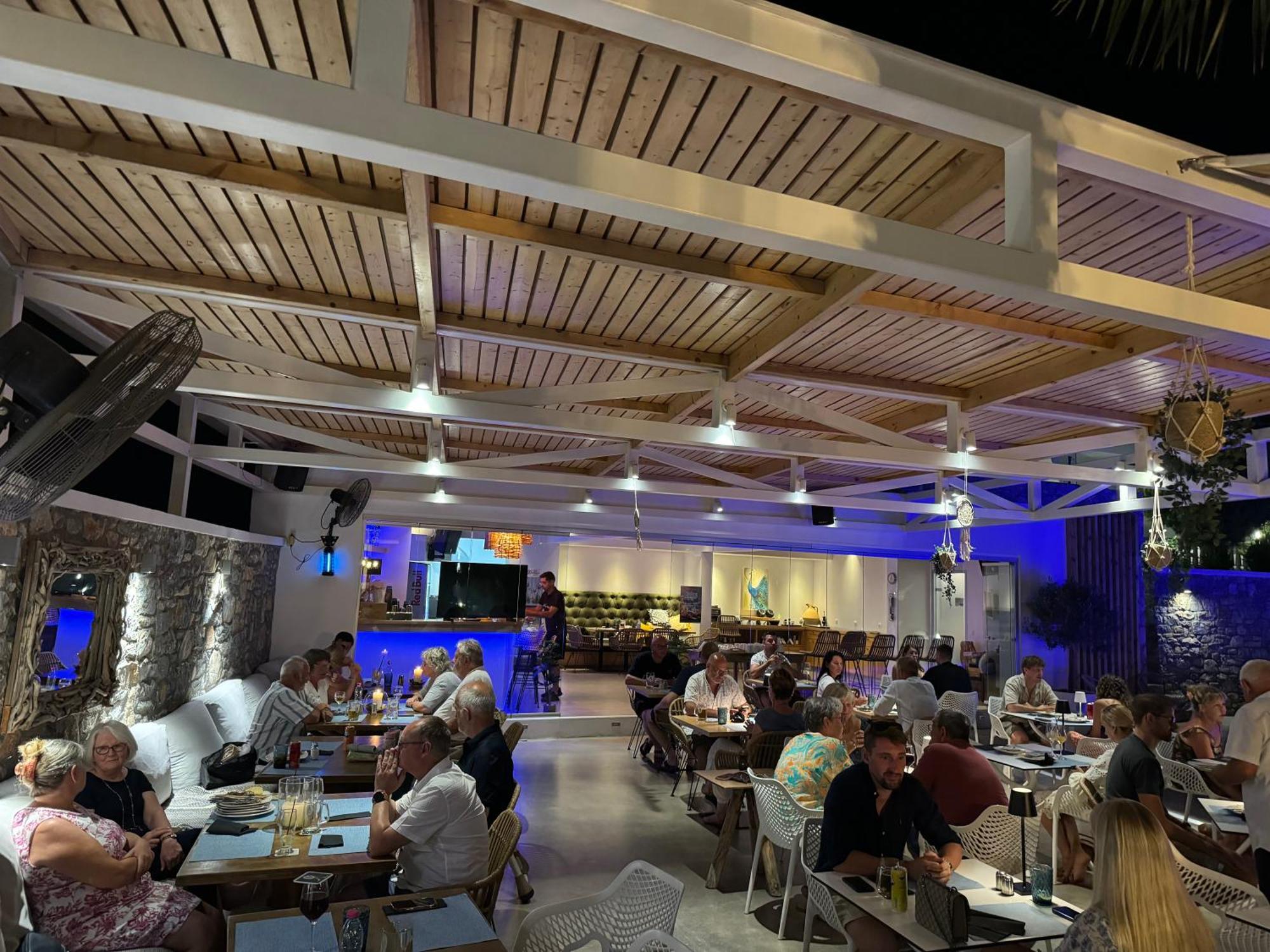 Johannes Boutique Apartments & Suites Afantou Bagian luar foto